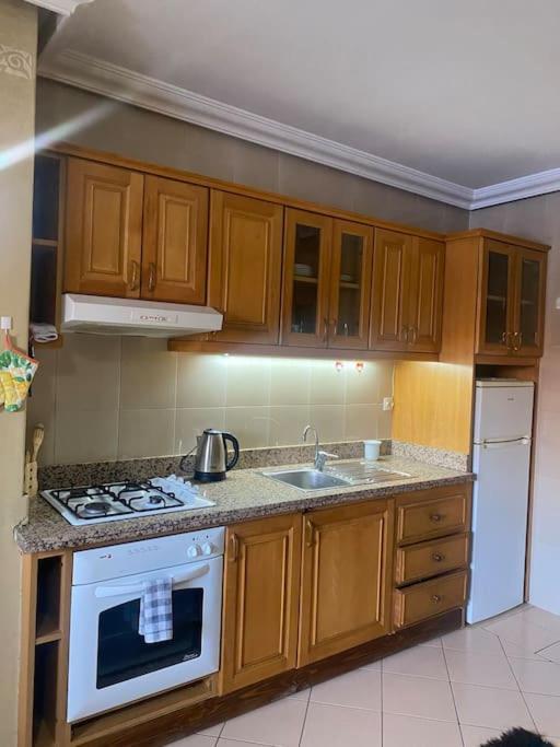 Superbe Appartement A Gueliz マラケシュ エクステリア 写真